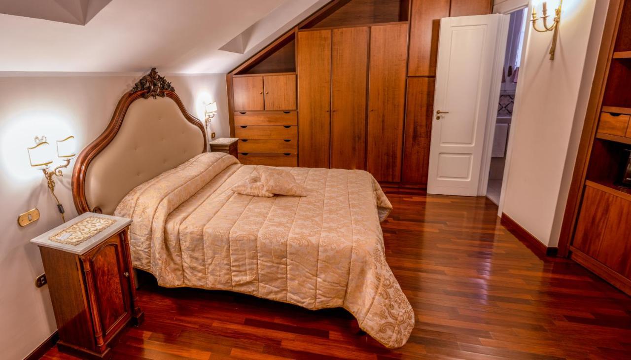 Real Borbone Bed & Breakfast Caserta Exterior foto